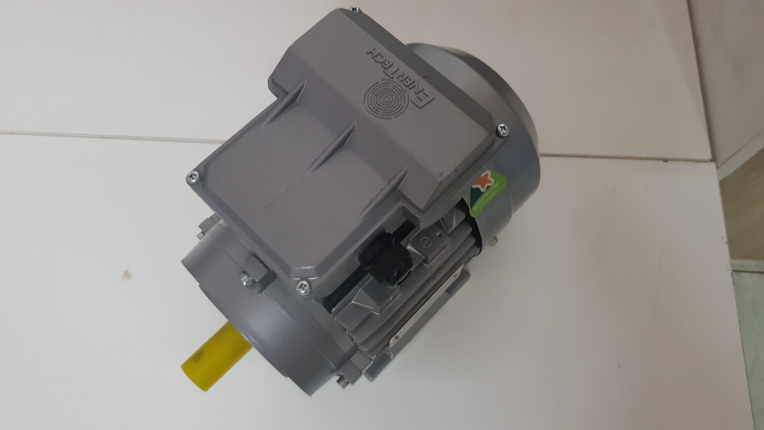Motor cho máy lọc nước biển thành nước uống