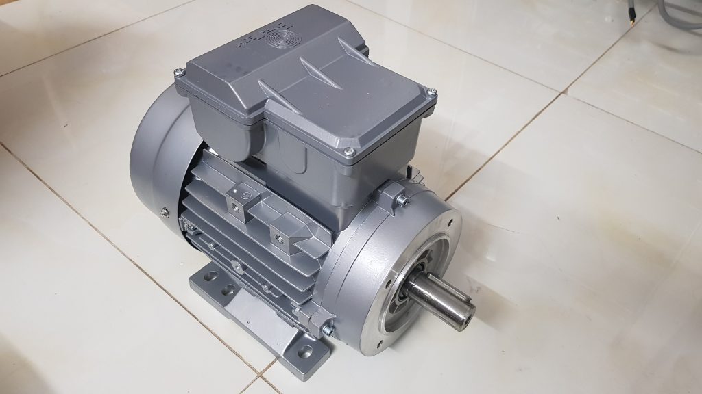 Động cơ điện máy lọc nước mặn cho miền tây